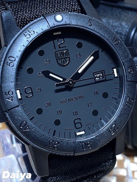 新品 LUMINOX ルミノックス 正規品 腕時計 クオーツ アナログ 防水 逆回転防止ベゼル ナイロン カレンダー ルミナイト オールブラック 黒