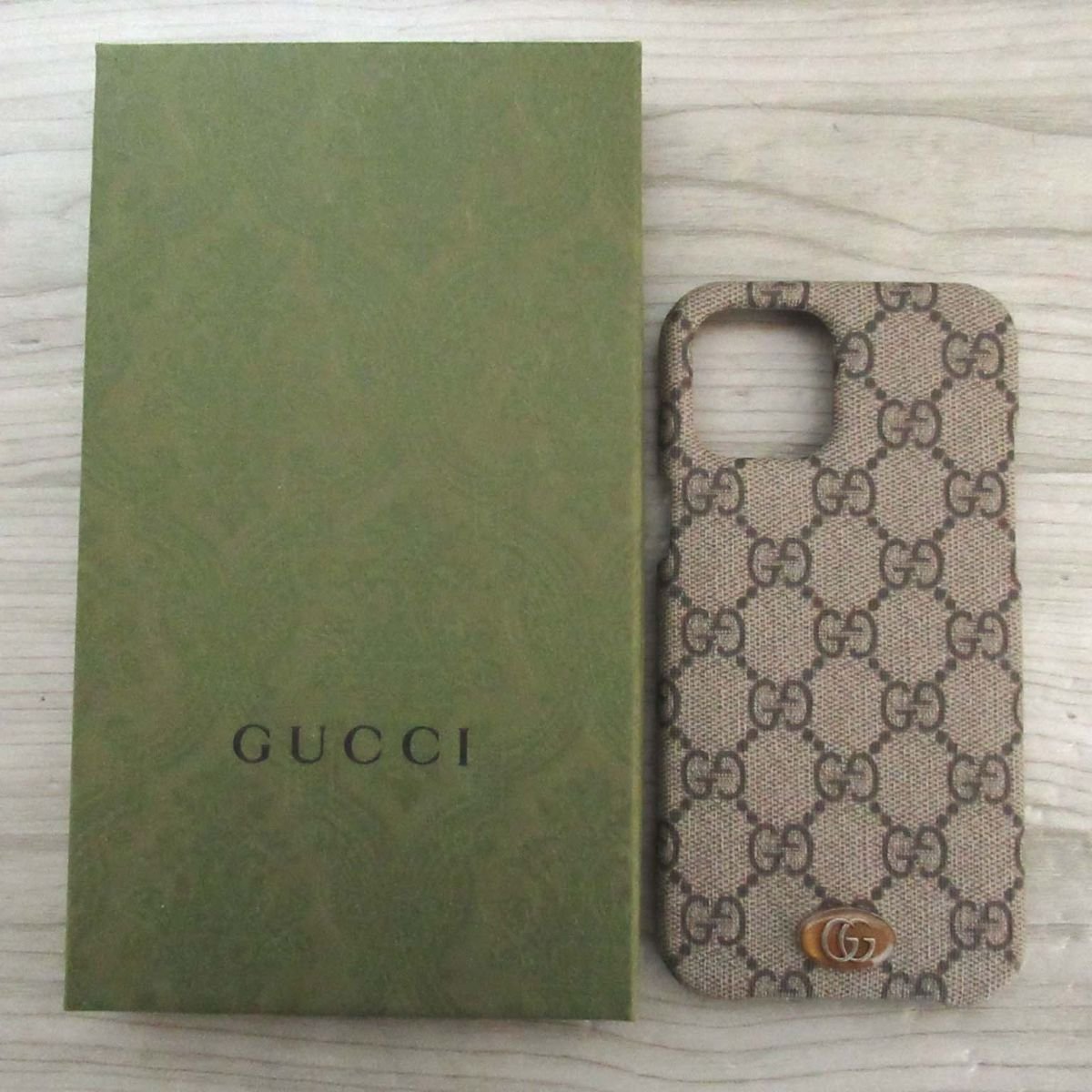ほぼ未使用 GUCCI グッチ iPhone 12 Pro Max GGスプリーム iPhone