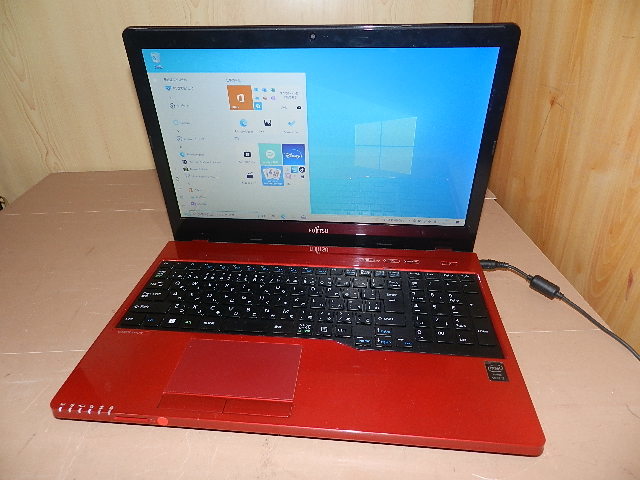 FMV，AH45W /第5世代 i3 5005U /4GB /1TB /WEB /Win10 【公式通販】