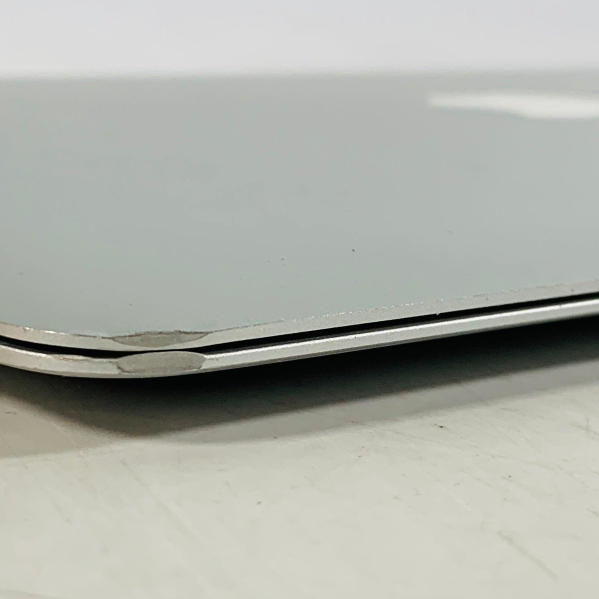 ジャンク MacBook Air 11インチ (Mid 2012) Core i5 1.7GHz/4GB MD223J