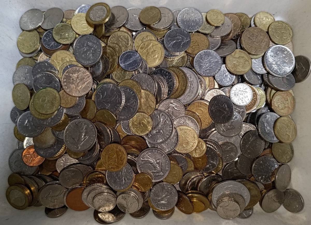1円スタート フランス フラン硬貨他 おまとめ 約3.0㎏(ヨーロッパ)｜売買され