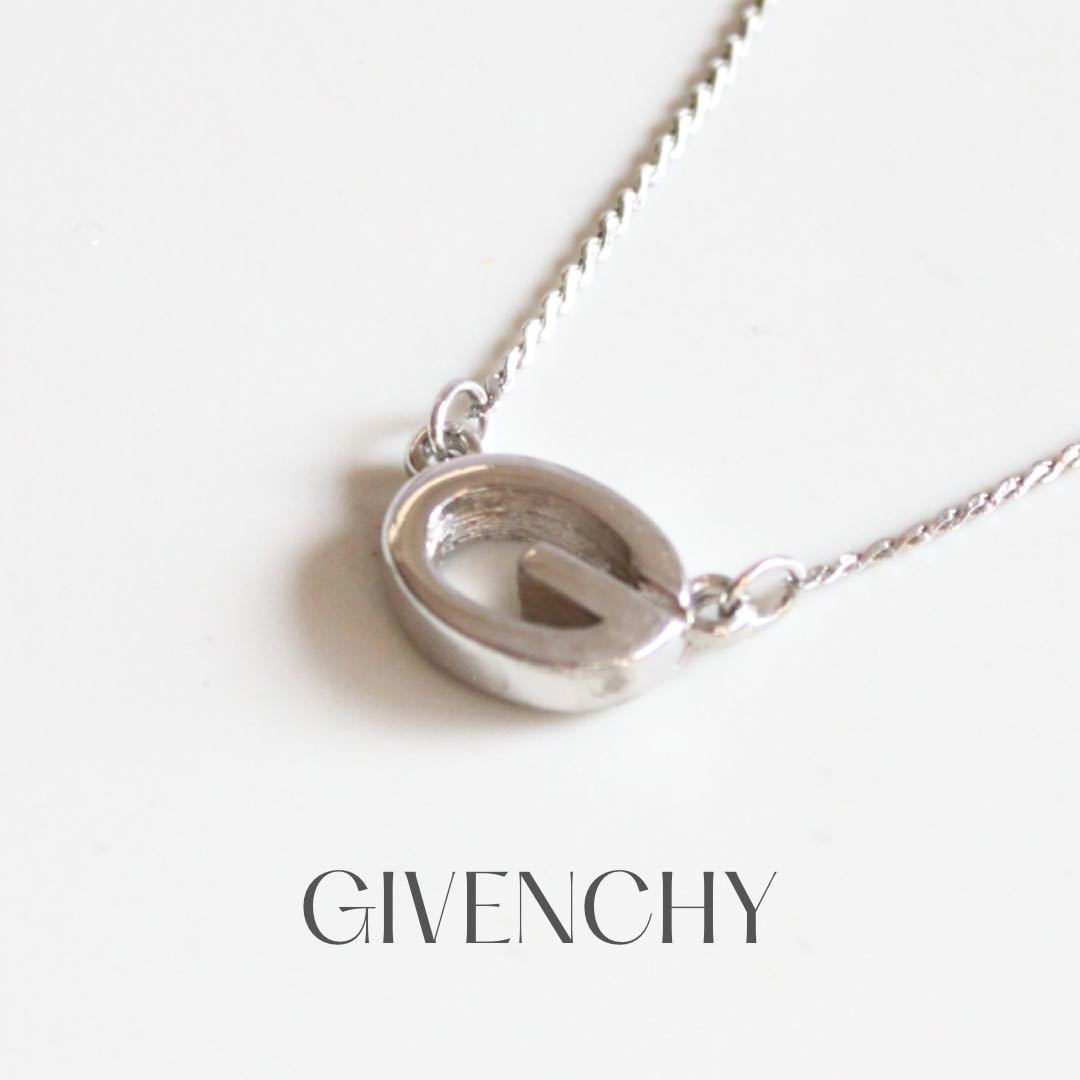 ジバンシー Gロゴシルバーネックレス
