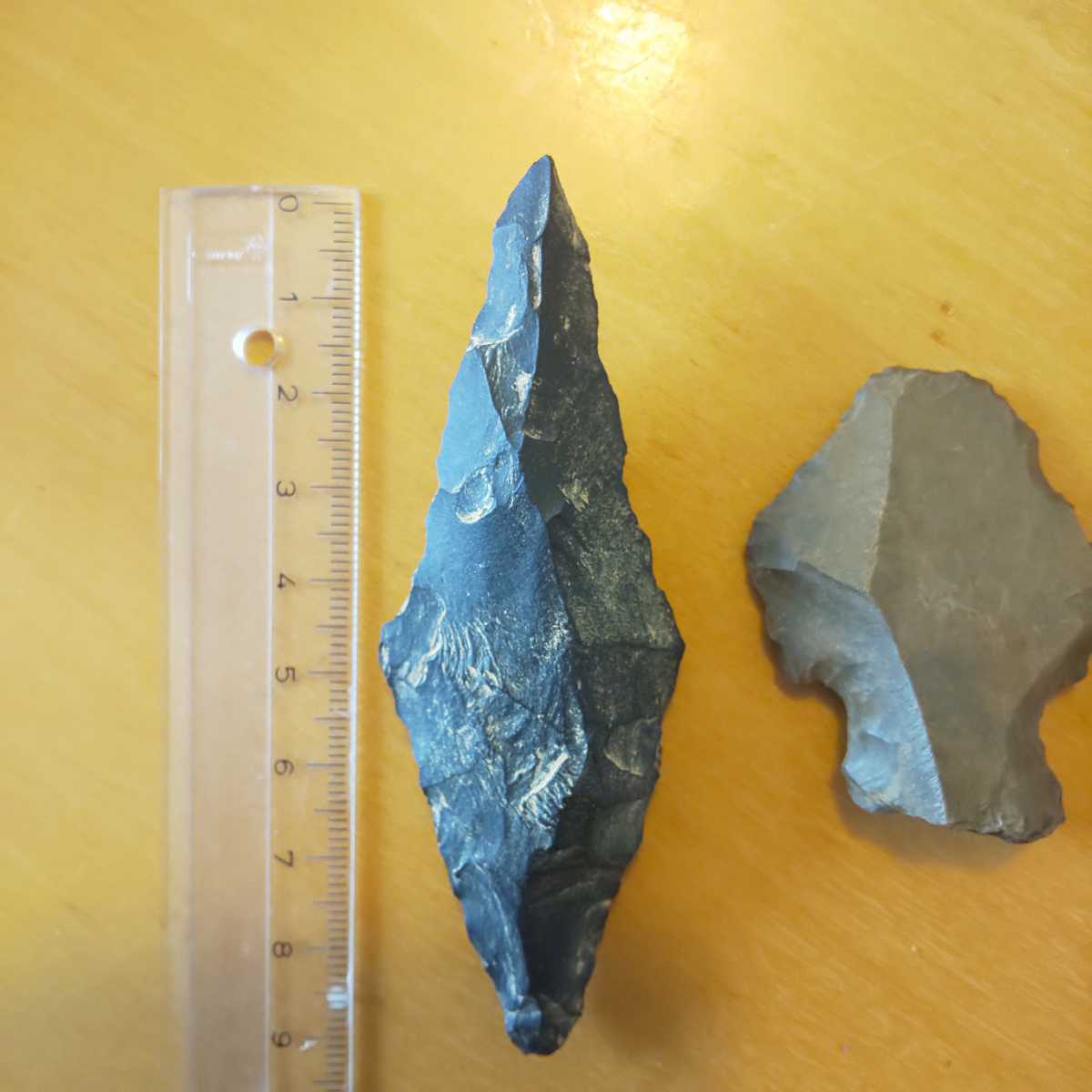 北海道の石器 尖頭器 石匙 石錐 ミニチュア石斧 計4点組 (