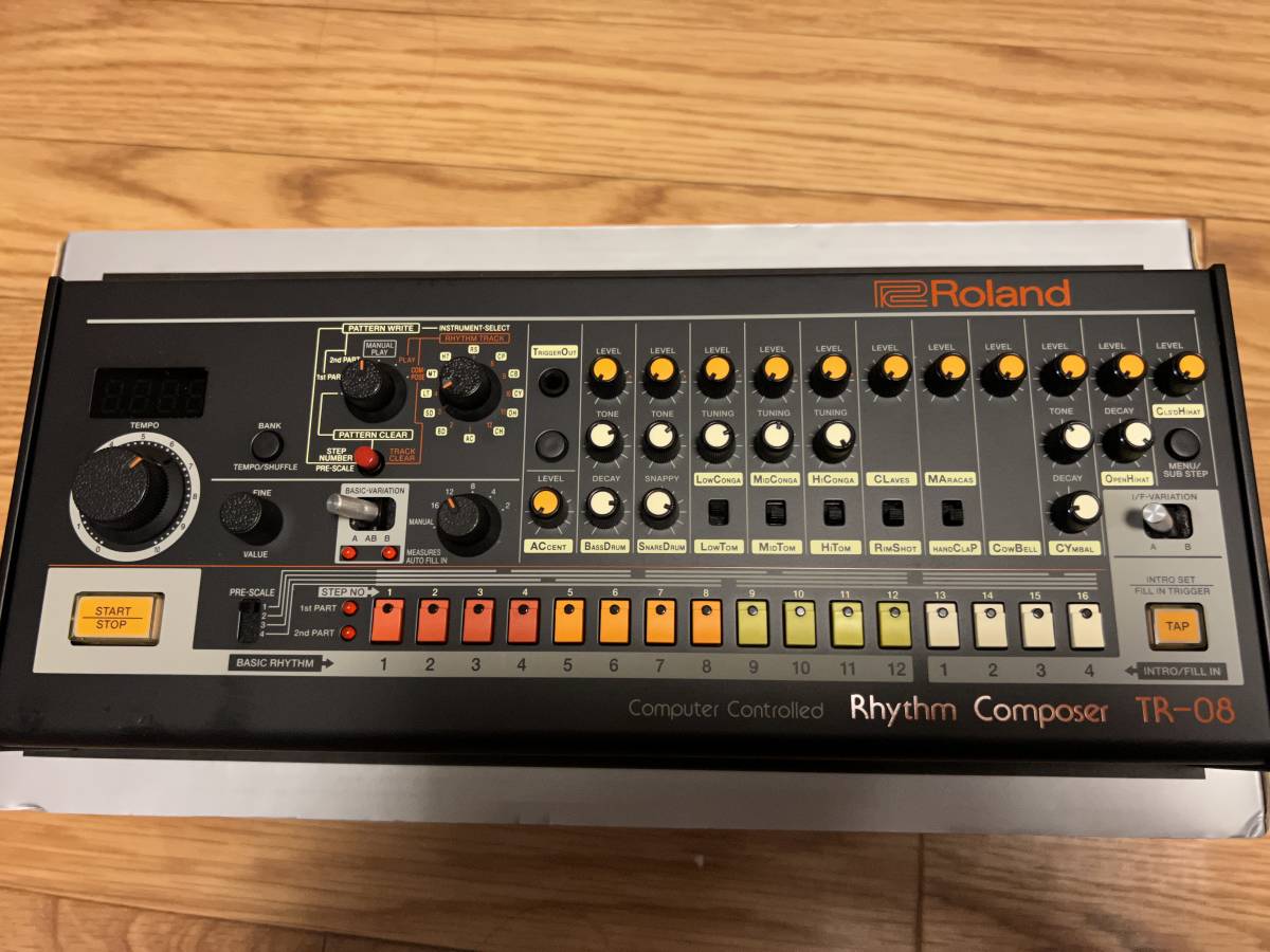 Roland Boutique TR-08 元箱 説明書あり TR-808クローン ローランド 