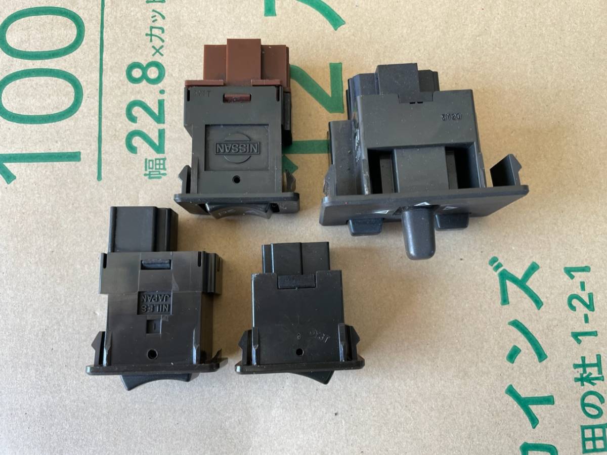 DR30 スカイライン RSターボ 鉄仮面 後期 メーターパネル スイッチ