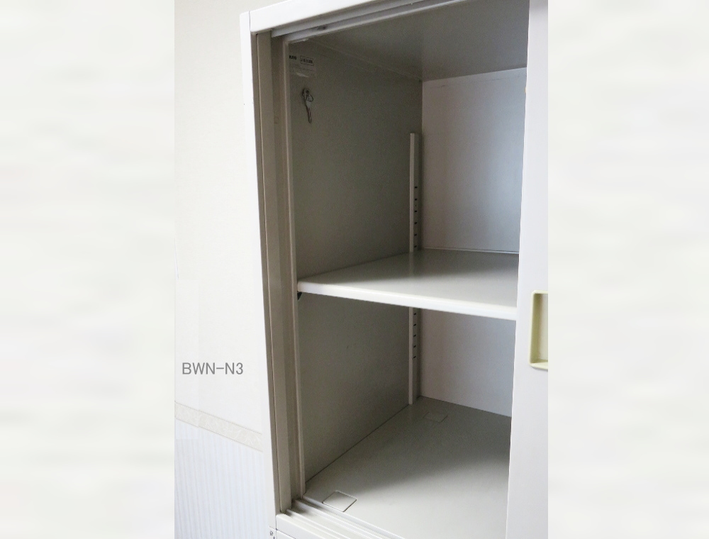 横浜市港現地引取り限定2 オフィス家具 コクヨ ビジネスウォールNタイプ上置きと下置き、引き違い書庫 キャビネット、上下各１台の１セット