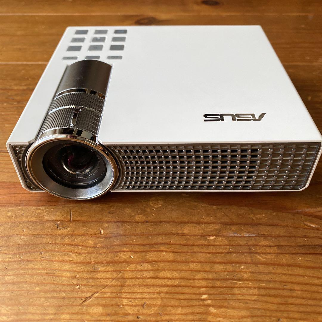 ASUS エイスース バッテリー内蔵 単焦点LEDモバイルプロジェクター P2B