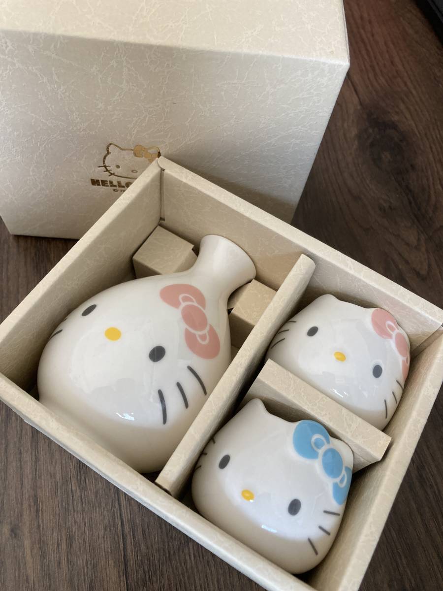 新品 ハローキティ トックリセット おちょこ2個 サンリオ キティー