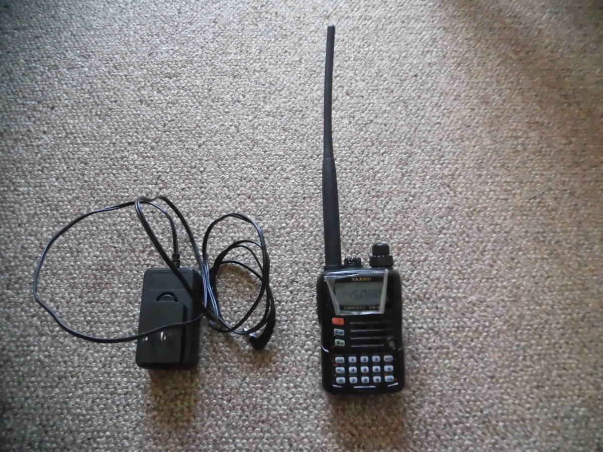 VX-6 144⁄430MHz YAESU FMデュアルバンドトランシーバー FTM-150