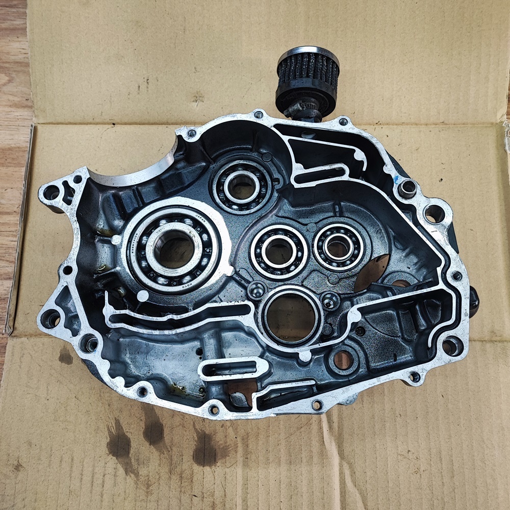 TW200/TW225/2JL 右クランクケース エンジン番号側 割れ無しの入札履歴 TW200/TW225/2JL 右クランクケース エンジン番号側 割れ無しの入札履歴