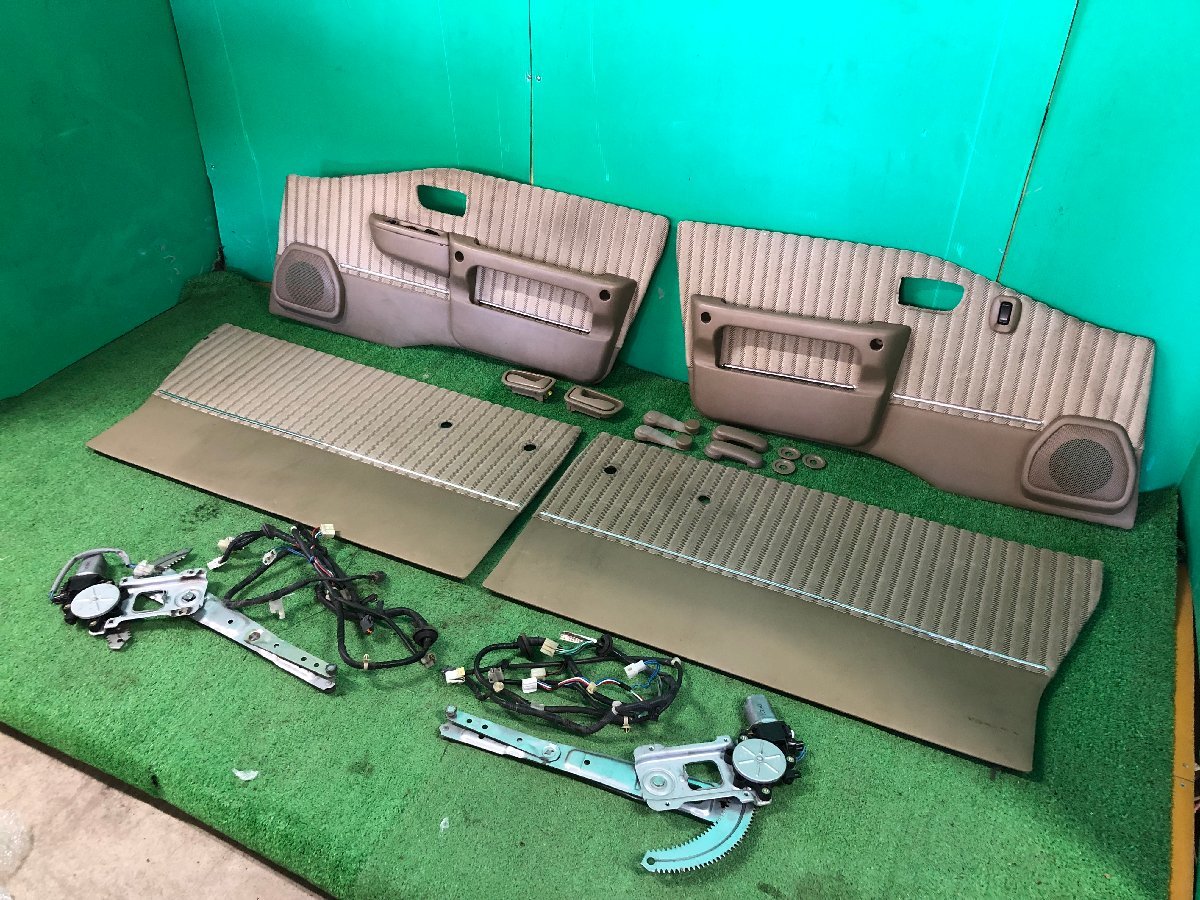 ★8511@6714　サンバー ディアスワゴン TW1 前期　内張り　ドアトリム　1台分　フロント レギュレーター　左右　個人宅配送不可　3-6