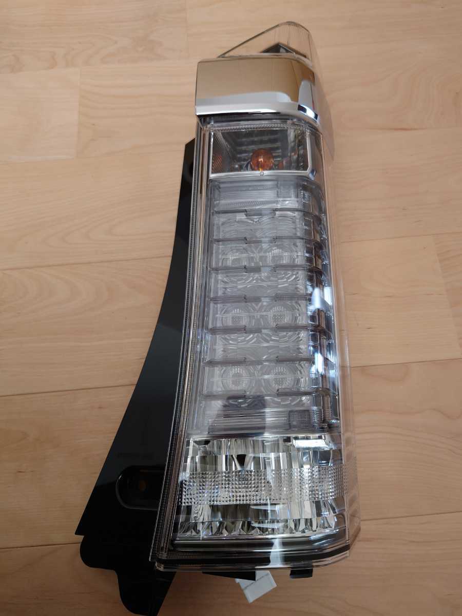 N-BOX NBOX JF1 JF2 純正テールランプ 新車外し 230303(テールライト