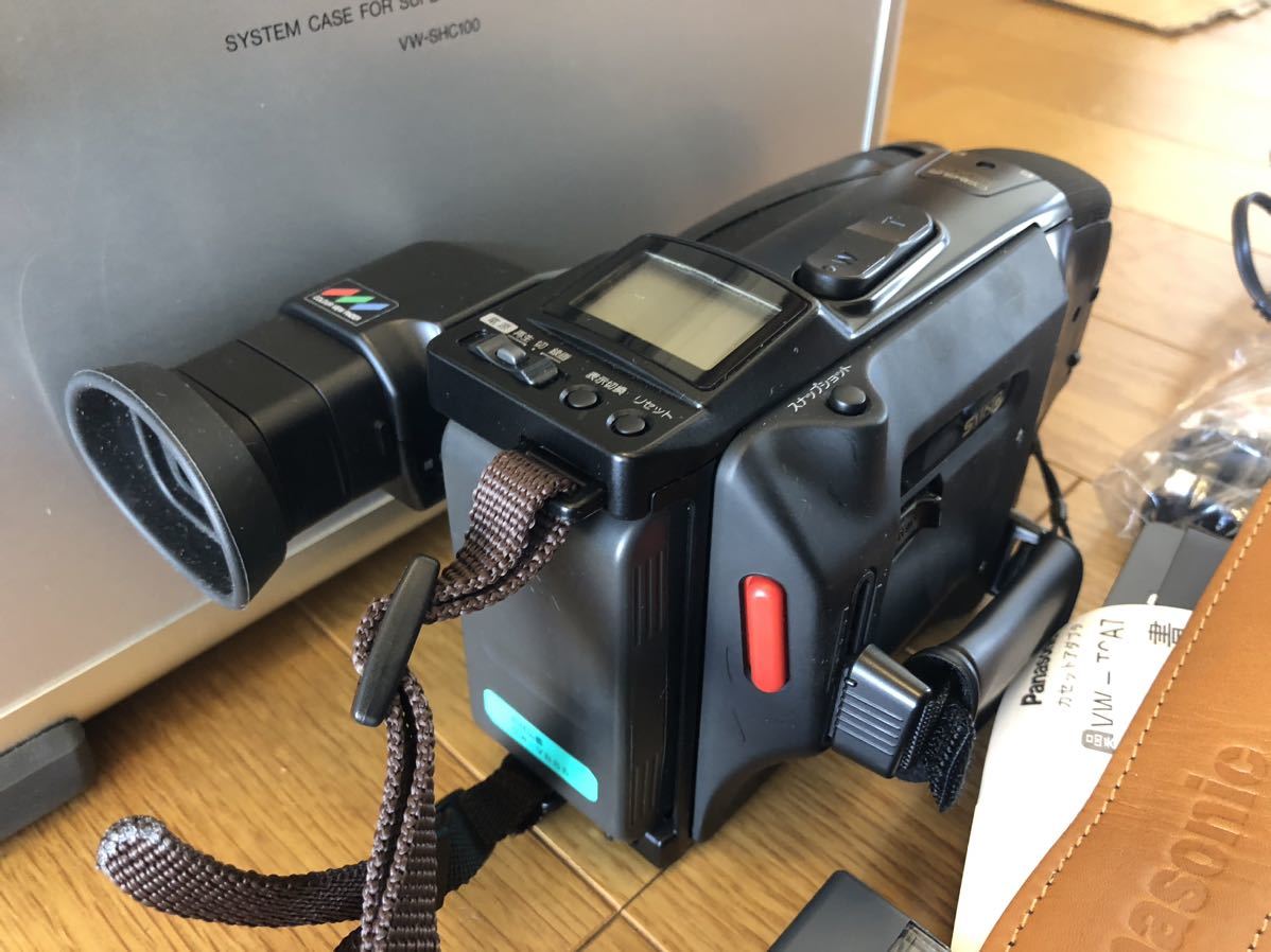 Panasonic S-VHSC NV-3CCD1 ビデオカメラ 本体など Panasonic S-VHS-C NV-3CCD1 ムービーカメラ 動作未確認 現状品 他