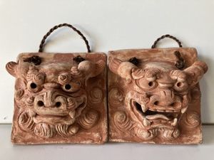 シーサー(素焼き)／沖縄／美品／魔除け／厄除け／御守り／置物／陶器
