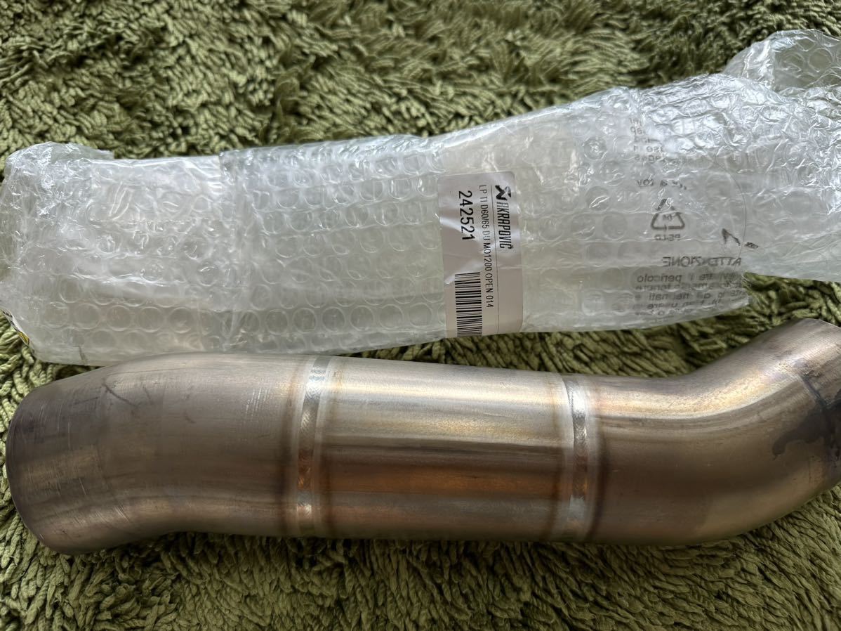 ドゥカティ　モンスター821 1200用　AKRAPOVICスリップオンサイレンサー用リンクパイプ　DUCATI MONSTER 821 1200 link pipe L-D12SO2