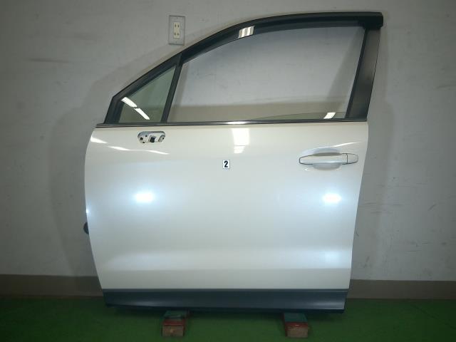フォレスター DBA-SJ5 フロント 左 ドア K1X 白　個人宅配送不可 yatsu