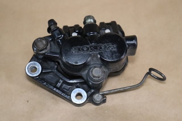 【超激得，超激得，HOT】 ホンダ CBX250RS MC10 フロントキャリパー H353-26(キャリパー)｜売買されたオークション情報、yahooの商品情報をアーカイブ公開 - オークファン ホンダ用