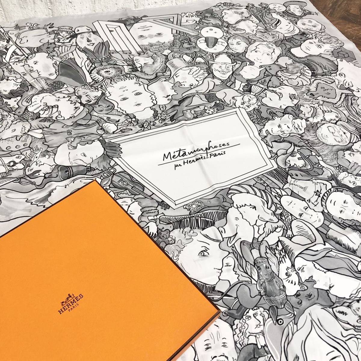 1円 スタート 希少 HERMES エルメス Metamorphoses Par Hermes Paris カレ 90 箱付き スカーフ 菊MZ