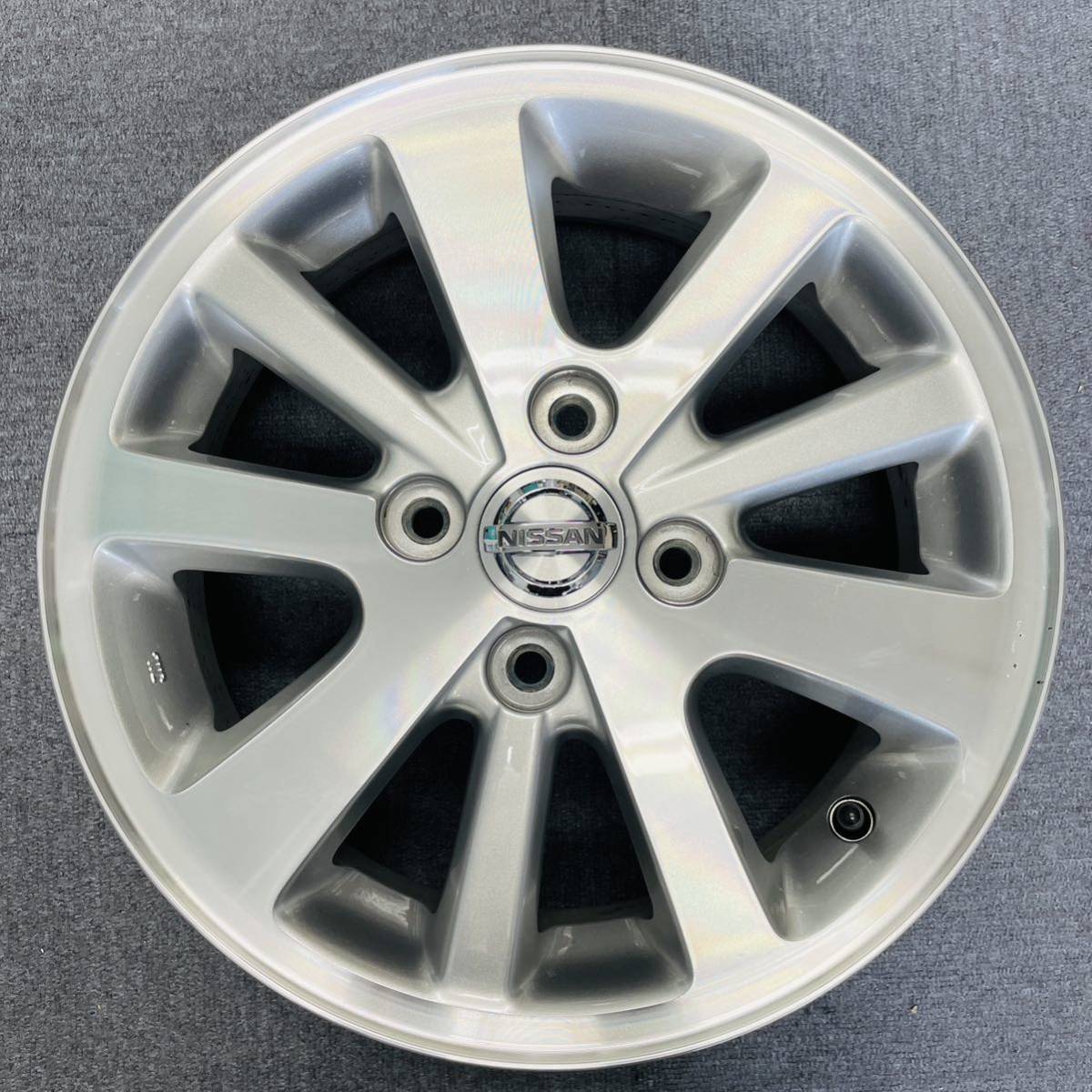 B79☆新車外し 日産クリッパー リオNV100純正14インチアルミホイール1