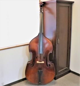Karl HofnerのYahoo!オークション(旧ヤフオク!)の相場・価格を見る