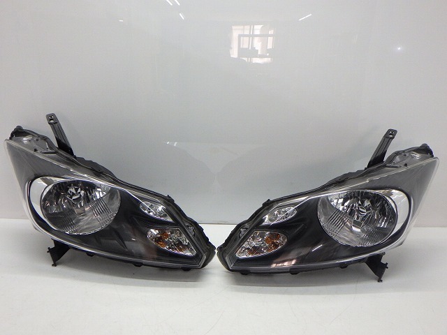 専用のためご購入お控えください ☆コーティング GB3/4 フリード 前期 ヘッドライト 左右 HID NO 100