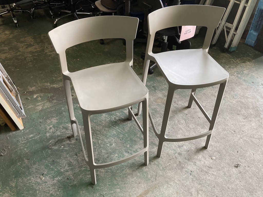 引-1553 ♪V 大阪 引取限定 イタリア製 デザイナーズ家具 カリガリス calligaris イス チェア 椅子 2脚セット 中古