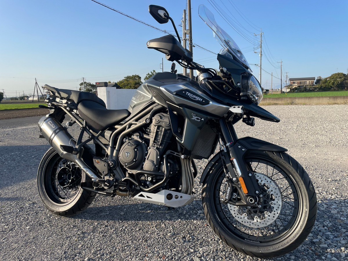 目玉商品！トライアンフ タイガー1200XCa マットマリーン 登録済み未使用車 1200cc 車検R7年6月まで 付属品あり新車