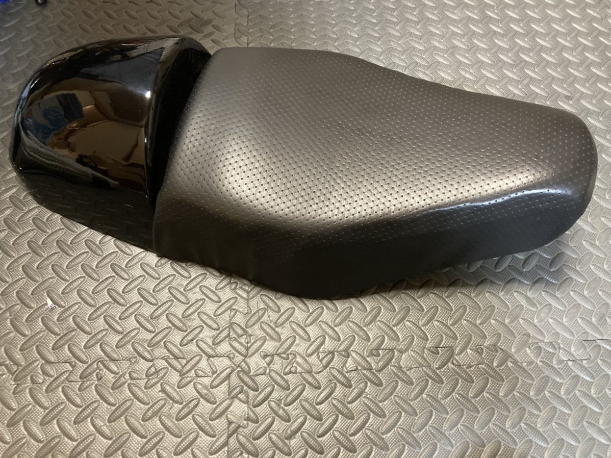 W650 シングルシート　純正シート改造？