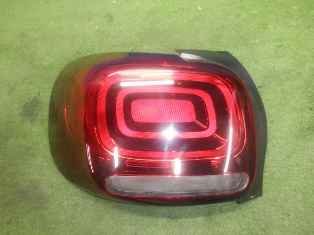 ☆シトロエン C3 A8NH05 エアクロス シャイン 後期☆左テールランプ