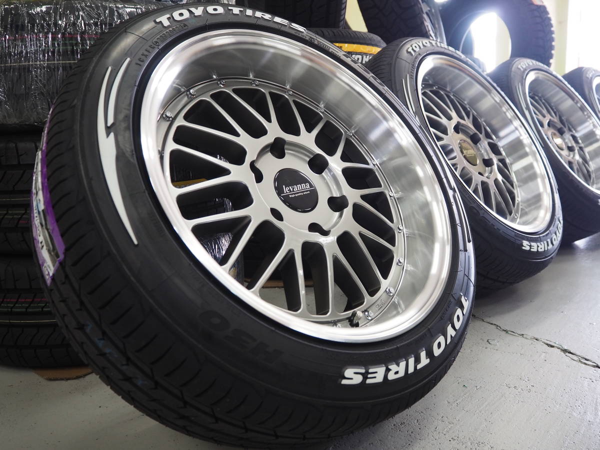 カスタムサイズ 要オーバーフェンダー 深リム メッシュ levanna V10LTH 18inch 6H139.7 9.0J+25 HBK TOYO H30 225/50R18 ハイエース