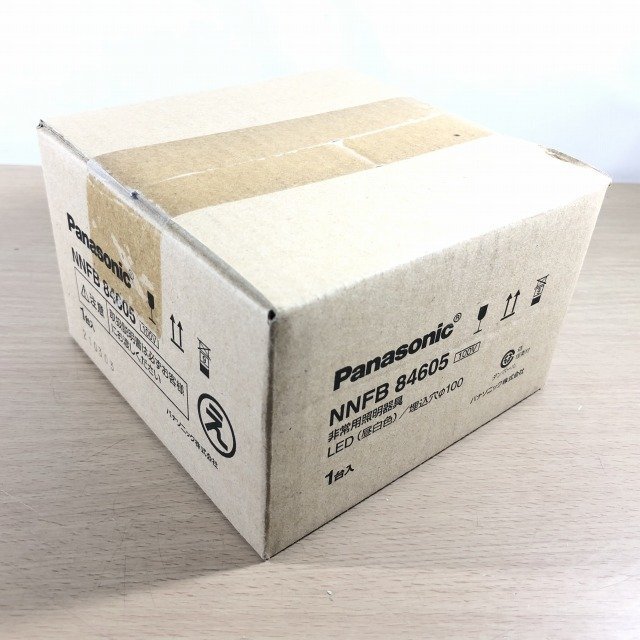NNFB84605 天井埋込型LED非常用照明器具 昼白色 埋込穴φ100 パナソニック 【未開封】 ■K0032953