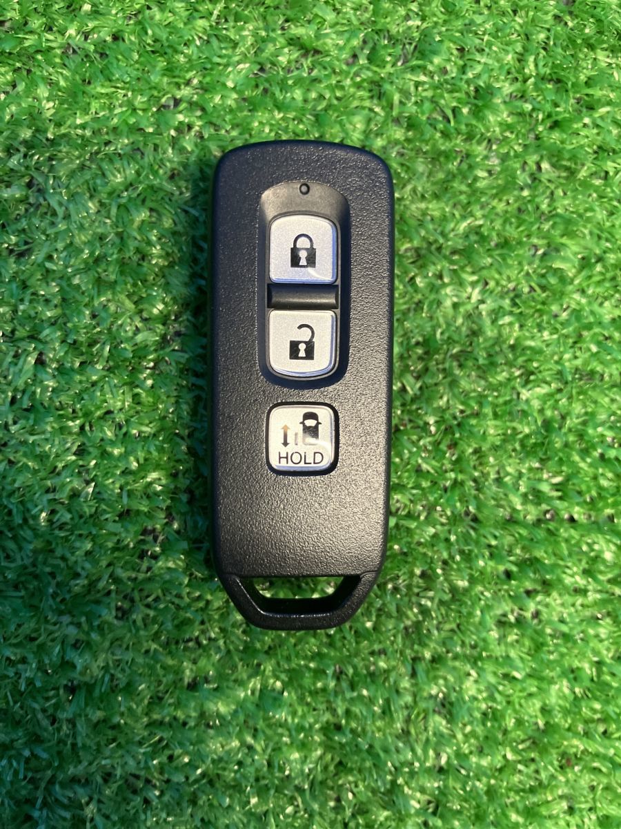 送料無料!! 動作品 ホンダ 純正 N-BOX JF3 JF4 スマートキー キーレス 3ボタン 令和4年 007-AE0250 213B44