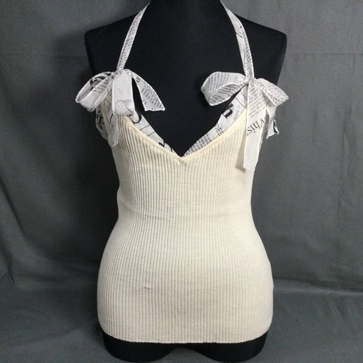 五　3/30　GJ330-50108　John Galliano　トップ　ウール・シルク・カシミア　キャミソール　首かけ　Lサイズ　クリーム系　ジョンガリア-ノ