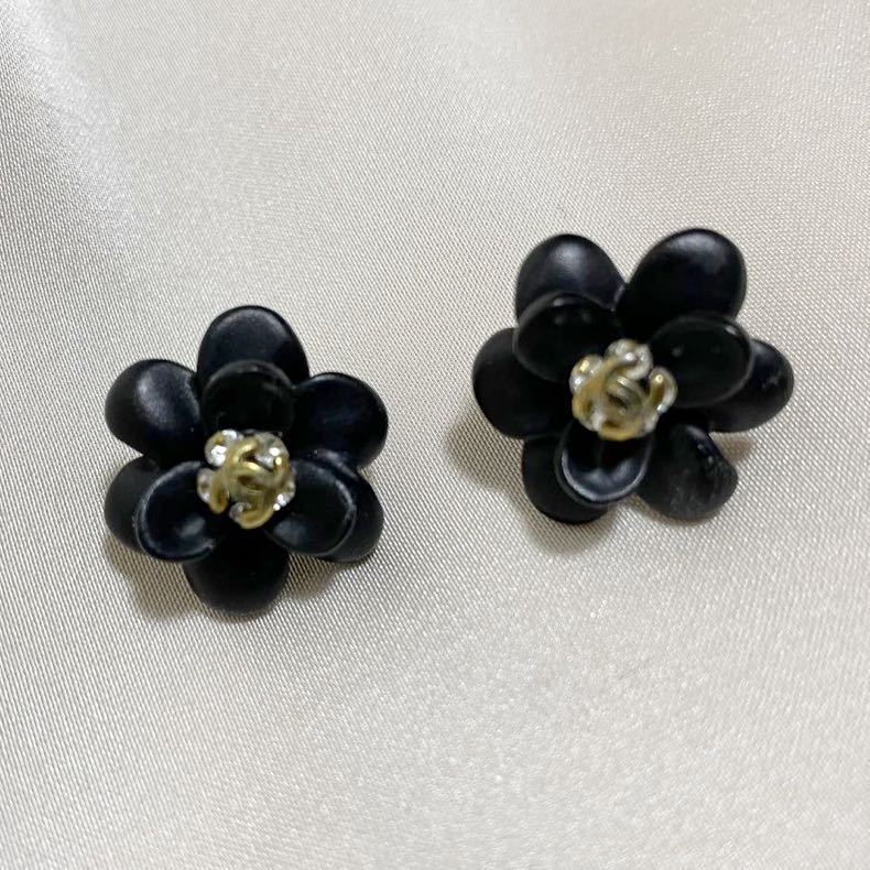シャネル ピアス フラワーモチーフピアス　CHANEL シャネル ココシャネルヴィンテージ レア　イヤリング　アクセサリー