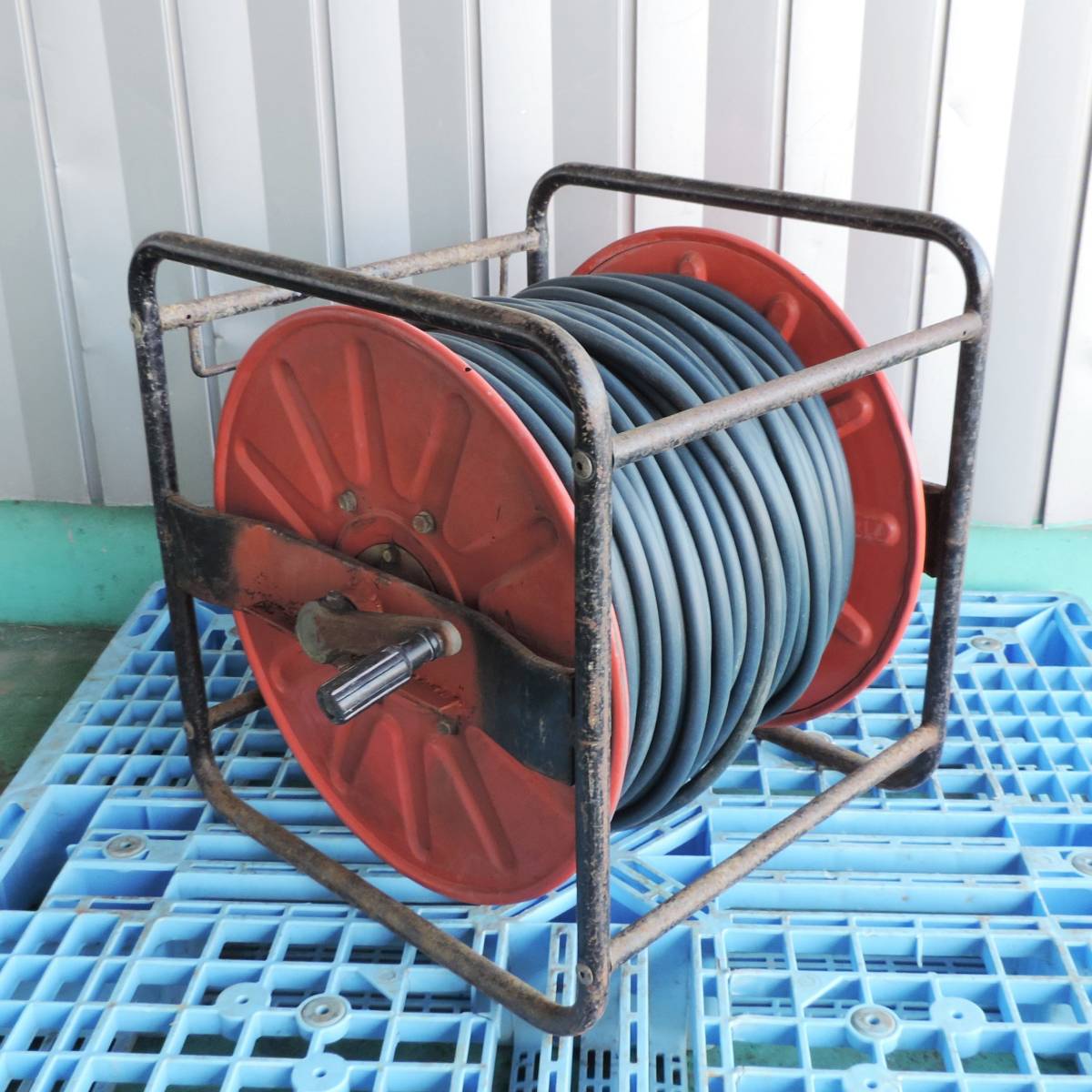 新潟】ホースリール 約150m 動噴 噴霧機 ホース ドラム リール 巻き 