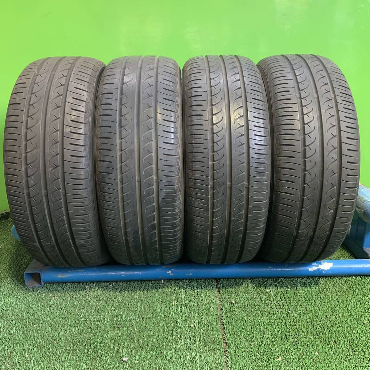人気定番，正規品 AB911-304 バリ山 ヨコハマ BluEarth 205/55R16 91V カローラスポーツ BRZ インプレッサ リーフ アクセラスポーツ 等(中古品)｜売買されたオークション情報、yahooの商品情報をアーカイブ公開 - オーク 16インチ