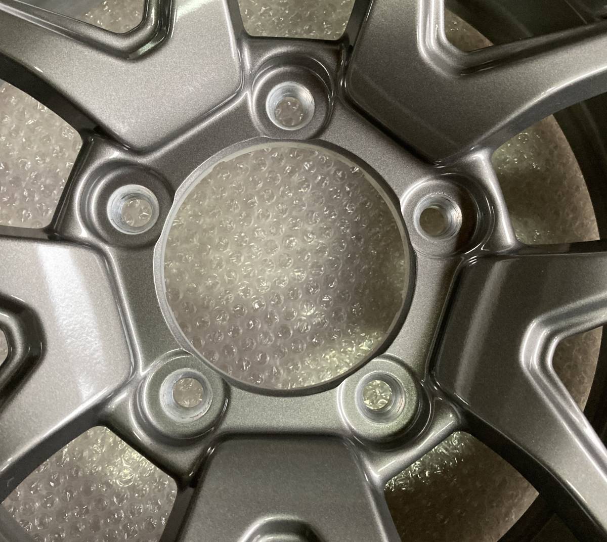 Taro新型ジムニー純正アルミホイール1本新車外しJB64② 1本 新車外し 美