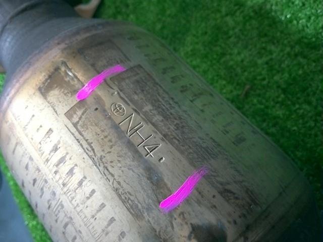 ポルテ DBA-NSP141 触媒 キャタライザー　2NR-FKE　コア用　パイプカット有り　NH4　ジャンク品