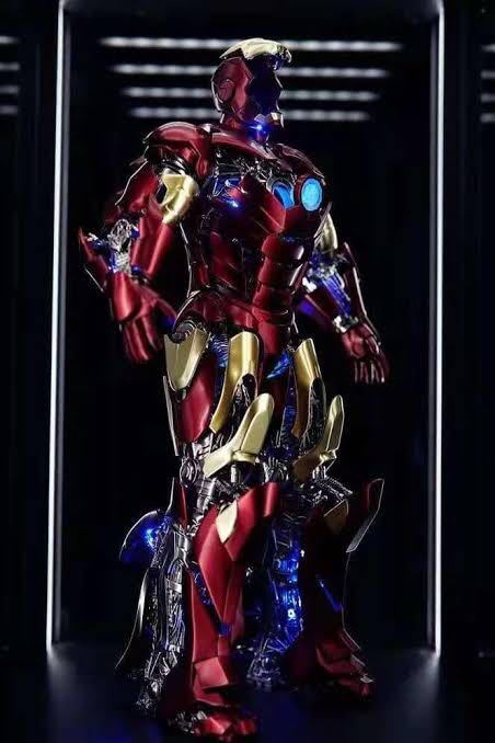 未使用】トニースターク マーク7・スーツアップ版 アベンジャーズ 写す