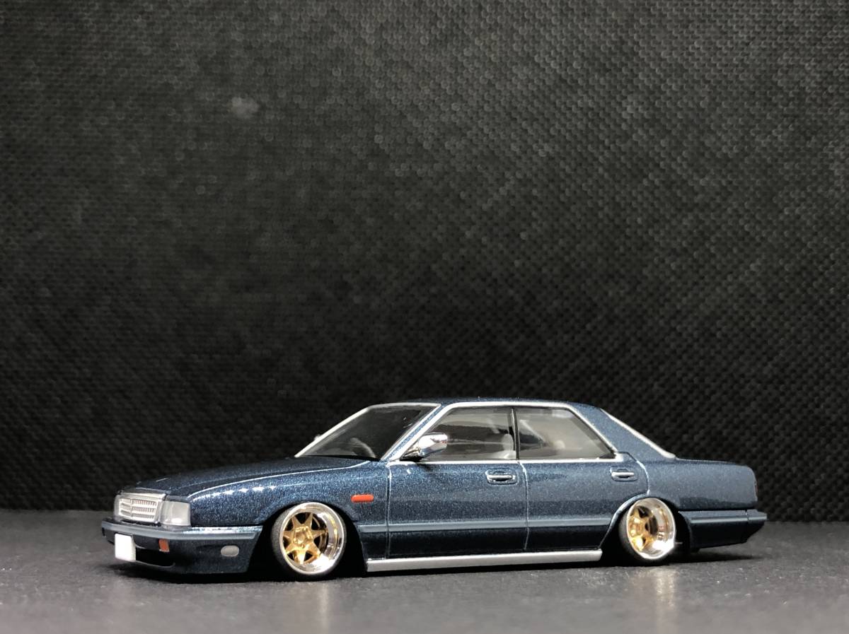 トミカリミテッドヴィンテージ 1/64(改) セドリック シーマ TYPE-Ⅱ