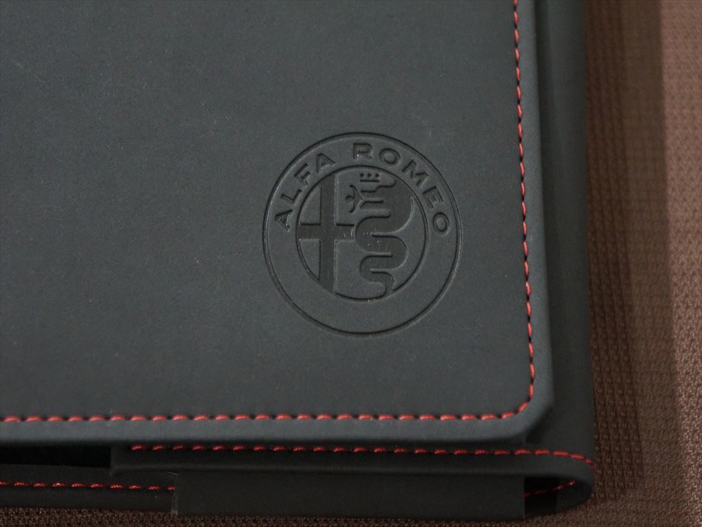 【品質保証，人気セール】 ★取扱説明書(純正ケース付き)★ALFA ROMEO GIULIA アルファロメオ ジュリア (ABA-95220) 2018年登録車の付属品 アルファロメオ車