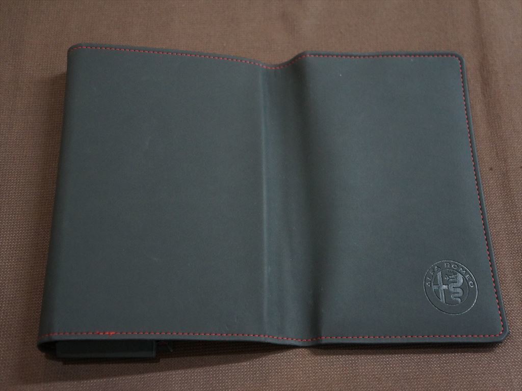 【品質保証，人気セール】 ★取扱説明書(純正ケース付き)★ALFA ROMEO GIULIA アルファロメオ ジュリア (ABA-95220) 2018年登録車の付属品 アルファロメオ車