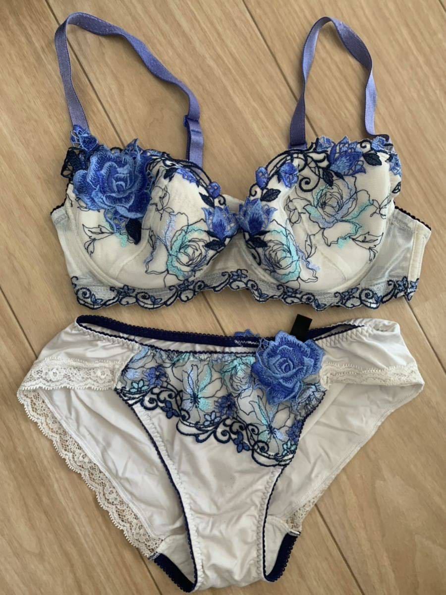 タンス整理品 ワコール ブラ&ショーツセット サルート 上下セット 下着 保管