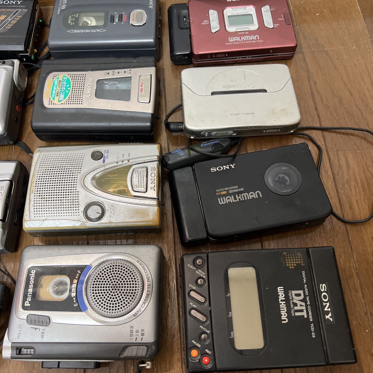 SONY ジャンク AIWA ウォークマン CD・カセットウォークマン4点 おまけ