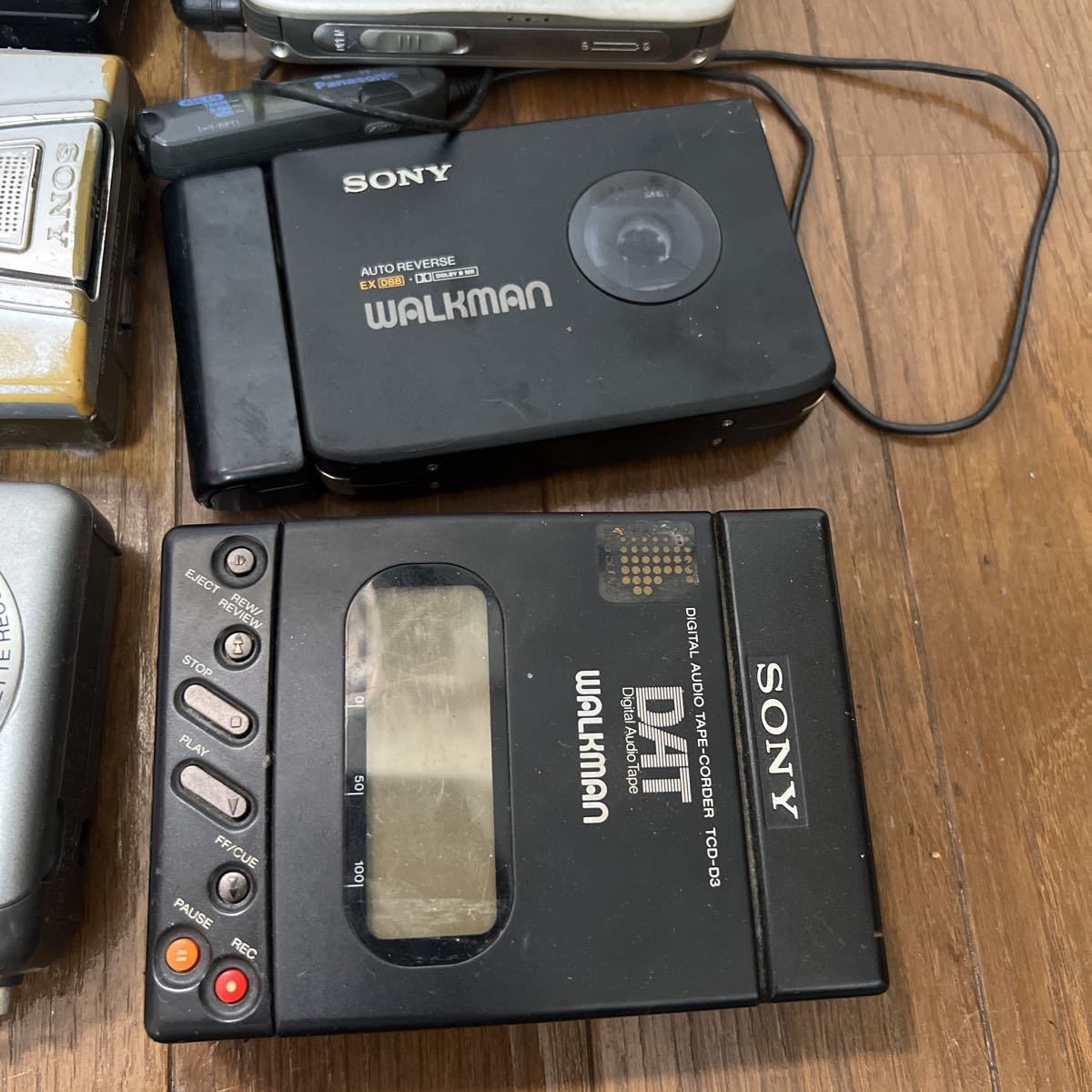 SONY ジャンク AIWA ウォークマン CD・カセットウォークマン4点 おまけ