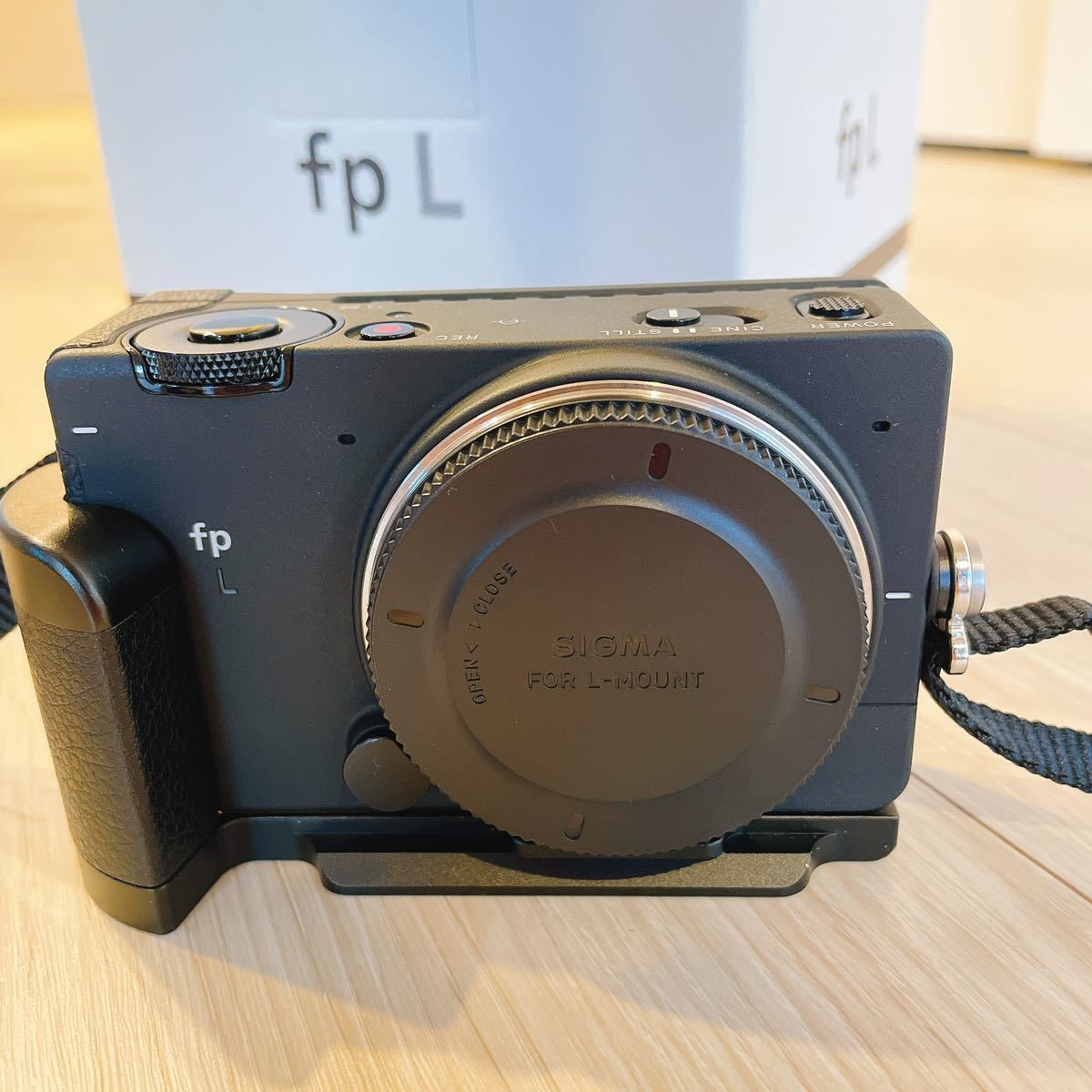SIGMA fp L ボディ 1000ショート未満 極美品 コンパクトデジタルカメラ