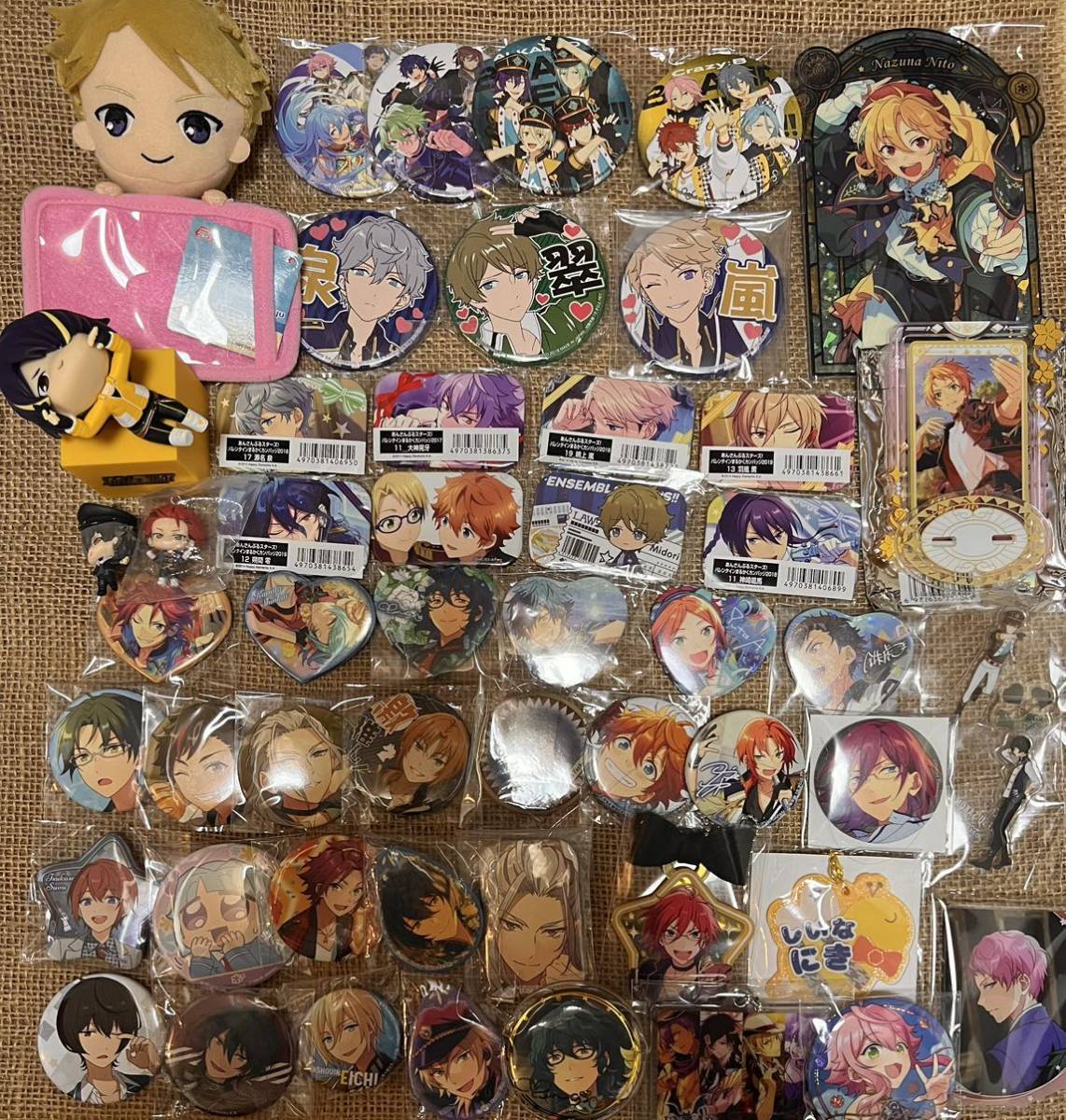 ※値下げ中※【あんスタ】 グッズ まとめ売り 【大量】 美品！大量！あんさんぶるスターズグッズまとめ売り 恐れ入りますが