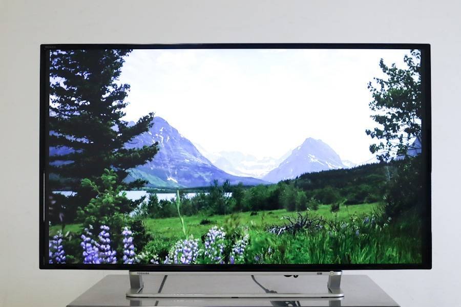 TOSHIBA東芝 43インチ 液晶テレビ43J10 リモコン付 2015年製 スタンド