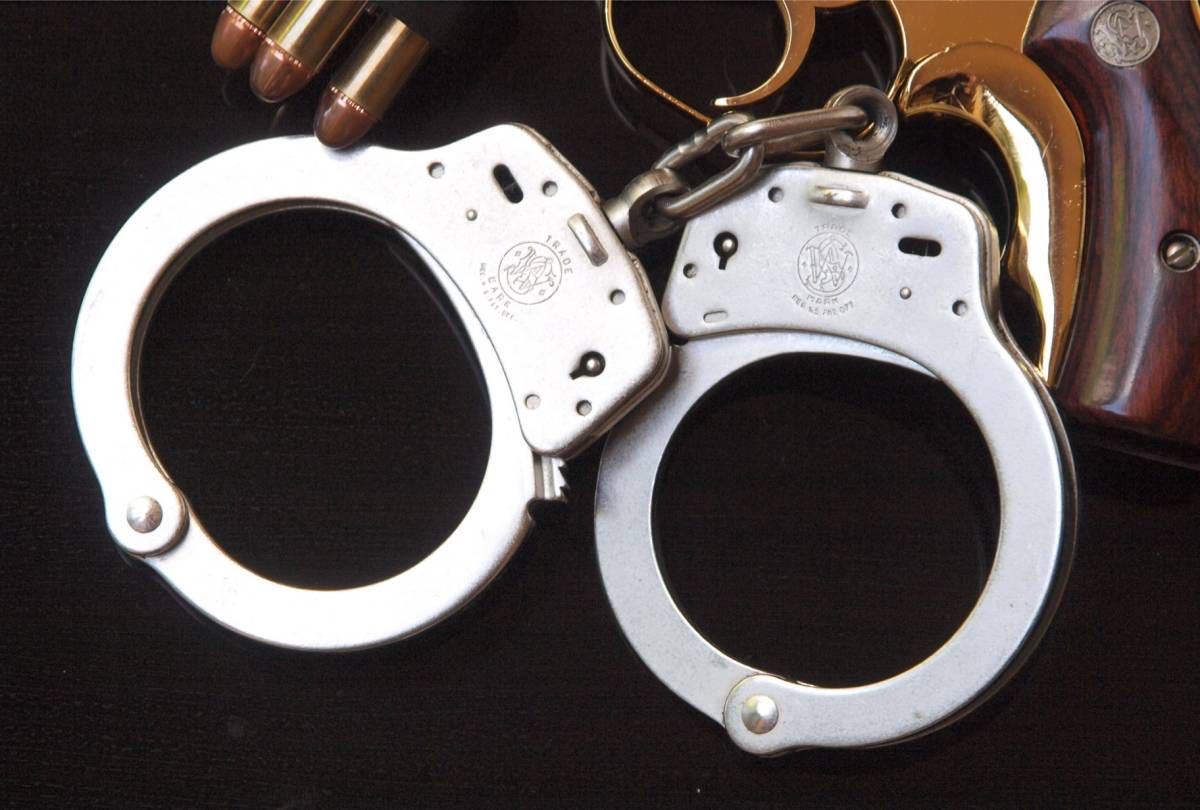 スミス&ウェッソン ハンドカフ 手錠 M100_3 スミス&ウェッソン