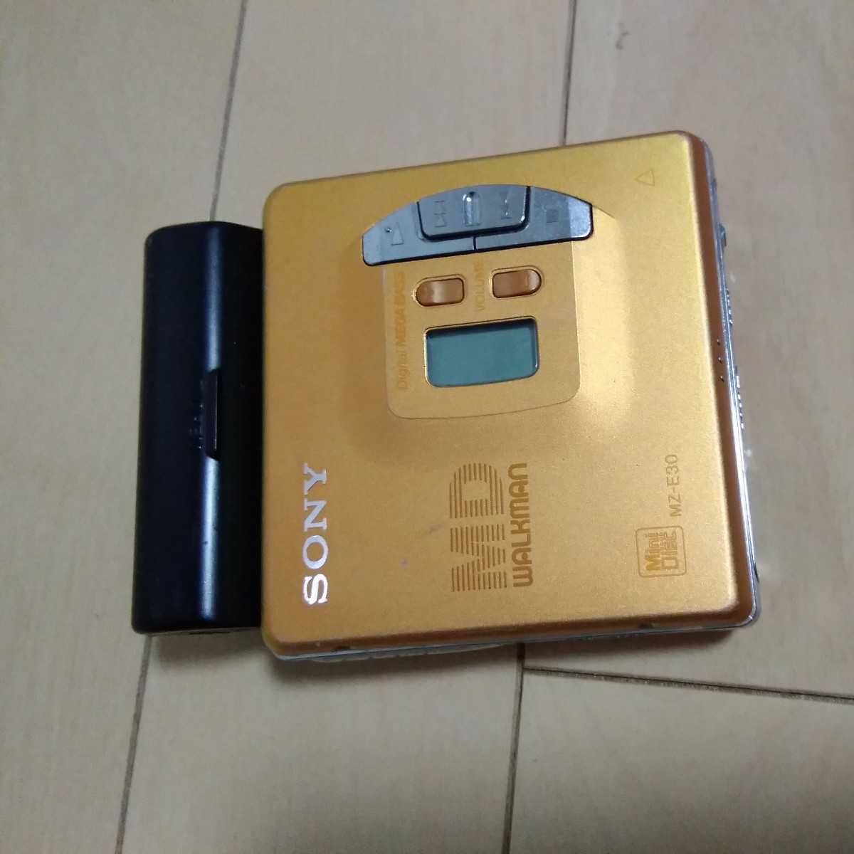 ソニーMDウォークマンMZ-E730 中古動作確認済み ソニーMDウォークマン